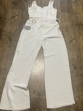 le chateau dressy White Wide-Leg Jumpsuit nwt